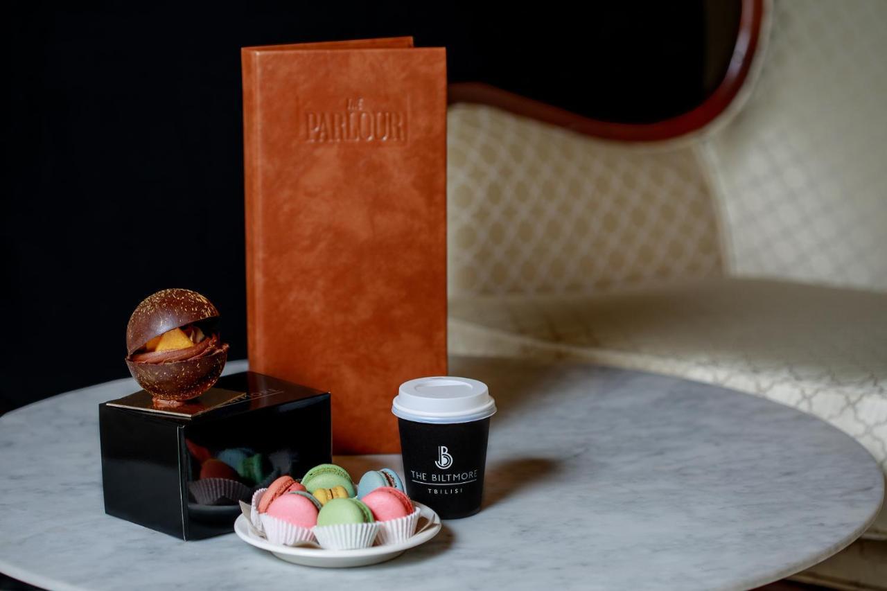 The Biltmore Tbilisi Hotel Eksteriør bilde Menu and coffee at the Paris Opera
